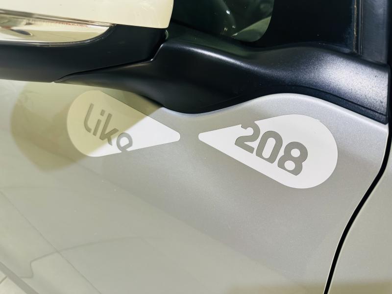 Peugeot 208 1.0 VTi Like - 2014 - Gasolina